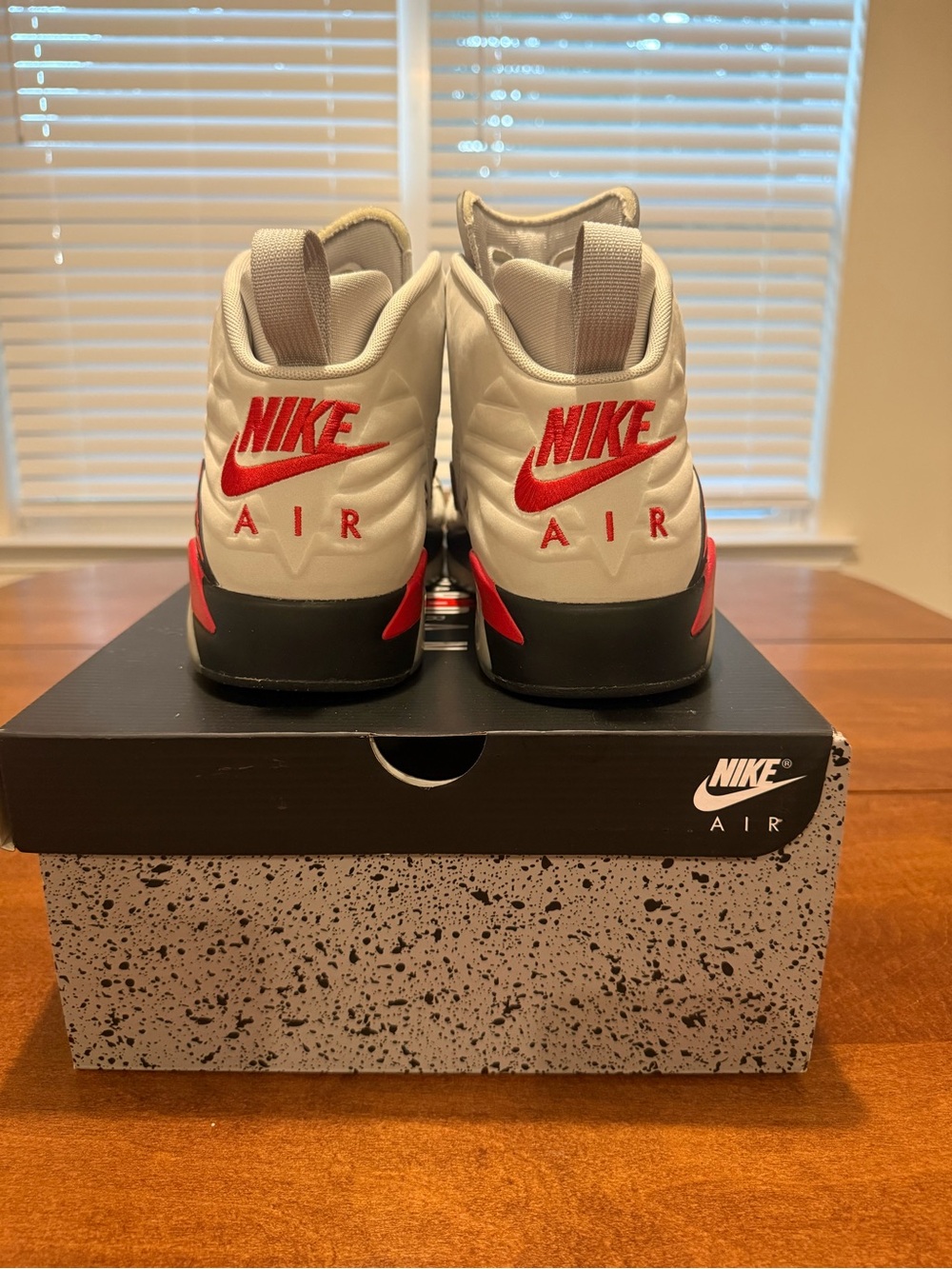 Jordan MVP Raptors Home - Picture 3 of 11